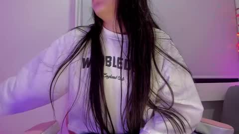              online show from November 24, 2025, 10:37 am