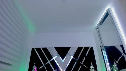 Ava Fontana online show from December 17, 2025, 1:22 am