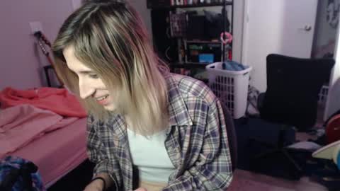 Snapshot of ava_reinhart_999 chatting on February 5, 2026, 11:53 pm Ava online show from February 5, 2026, 11:53 pm