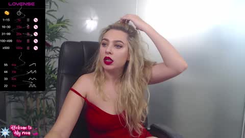 Snapshot of avablue_ chatting on December 16, 2024, 10:40 am online show from December 16, 2024, 10:40 am