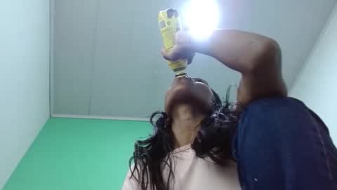 avalericherrycm101 online show from April 2, 2026, 9:45 pm