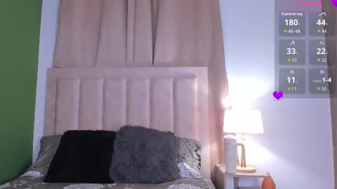 Snapshot of avaline_blanc chatting on August 2, 2026, 6:01 am Avaline Help me reach 100 likes TRANSMISSION EVERY DAY FROM 39 PM online show from August 2, 2026, 6:01 am