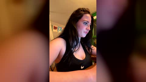 avallanchee online show from April 29, 2026, 4:49 am