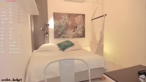 Avalon online show from October 14, 2025, 7:47 pm