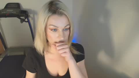 Snapshot of avaluxe_ chatting on February 13, 2026, 5:42 pm Eira online show from February 13, 2026, 5:42 pm