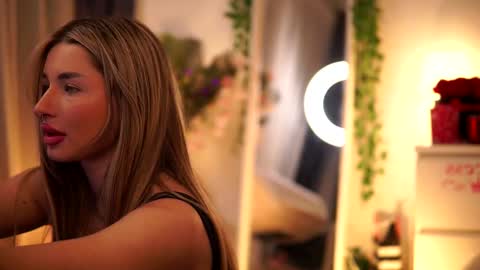 Carina online show from February 25, 2025, 1:41 am