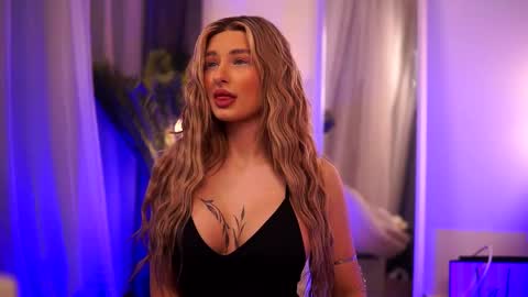 Carina online show from March 5, 2025, 10:54 pm