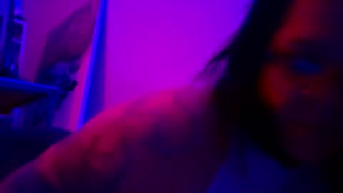 Ava  online show from September 26, 2025, 7:56 am