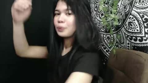 Snapshot of ave_tt chatting on October 4, 2025, 6:28 pm ave_tt online show from October 4, 2025, 6:28 pm