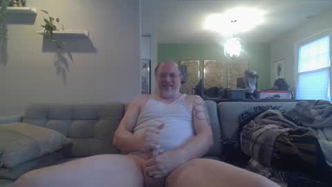 Snapshot of averagegreg chatting on February 7, 2026, 1:04 pm Greg online show from February 7, 2026, 1:04 pm