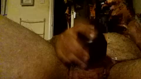 Snapshot of averageguy213396 chatting on July 11, 2026, 11:39 pm averageguy213396 online show from July 11, 2026, 11:39 pm