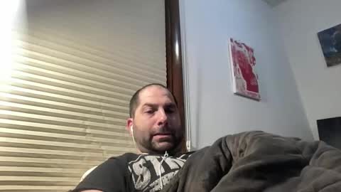 Snapshot of averagejoe345977 chatting on February 15, 2026, 8:24 am averagejoe345977 online show from February 15, 2026, 8:24 am