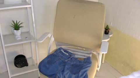 Rhian online show from October 1, 2025, 5:24 am