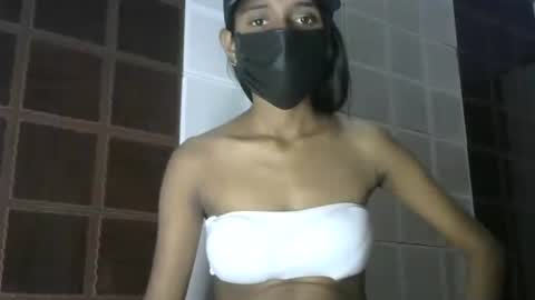 Snapshot of avery_lust01 chatting on May 13, 2026, 7:06 am avery_lust01 online show from May 13, 2026, 7:06 am