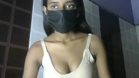 Snapshot of avery_lust01 chatting on May 19, 2026, 10:43 am avery_lust01 online show from May 19, 2026, 10:43 am