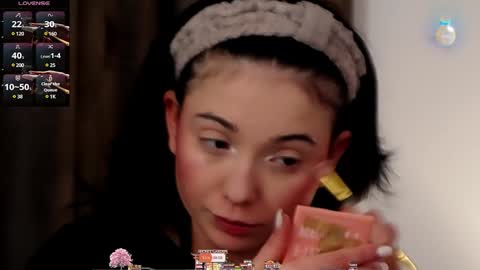 AveryWillow online show from January 11, 2025, 4:14 pm