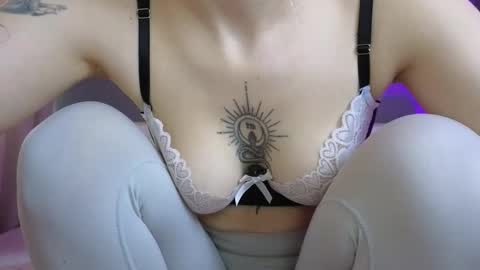 avgustina_love online show from March 11, 2026, 8:42 am