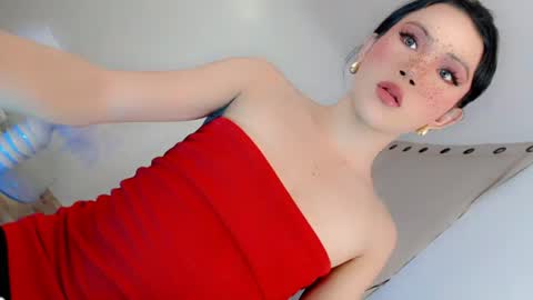 Snapshot of avi_maria chatting on July 5, 2026, 11:50 am avi_maria online show from July 5, 2026, 11:50 am