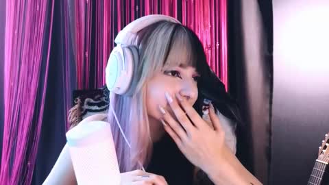 Snapshot of avi_nile chatting on September 11, 2025, 5:07 am Avriel online show from September 11, 2025, 5:07 am