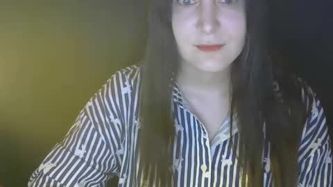 Snapshot of avialenne chatting on March 28, 2026, 5:56 pm avialenne online show from March 28, 2026, 5:56 pm