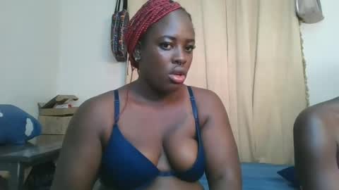 Snapshot of avian_babe1 chatting on June 23, 2026, 1:14 am avian_babe1 online show from June 23, 2026, 1:14 am