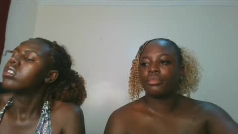 Snapshot of avian_babe1 chatting on July 19, 2026, 10:46 pm avian_babe1 online show from July 19, 2026, 10:46 pm