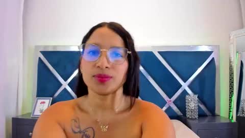 Hot Avie online show from March 16, 2026, 8:24 pm