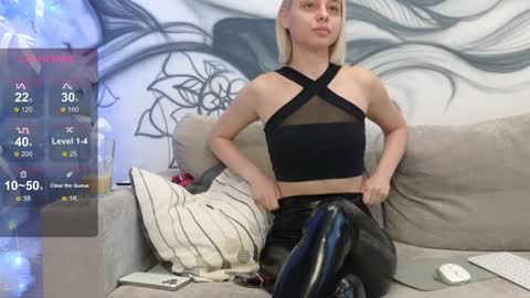 Snapshot of avr0ra chatting on January 8, 2025, 8:27 am Goddess Avrora online show from January 8, 2025, 8:27 am