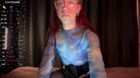 avril_pearly_ online show from September 21, 2025, 11:34 am