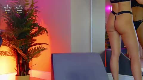 AVRILL CYRUX online show from November 5, 2025, 7:30 am