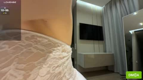 Snapshot of avroramy chatting on May 8, 2026, 6:24 pm Avrora online show from May 8, 2026, 6:24 pm