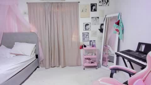 Snapshot of awa_katy chatting on October 31, 2025, 6:42 pm katy online show from October 31, 2025, 6:42 pm