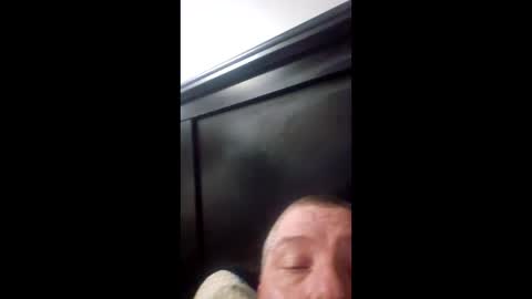 Snapshot of awful_markus chatting on February 8, 2026, 6:39 am awful_markus online show from February 8, 2026, 6:39 am