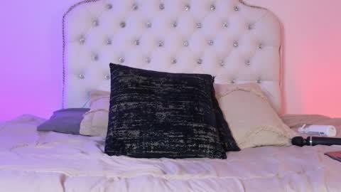 axarasss online show from April 1, 2026, 1:41 pm