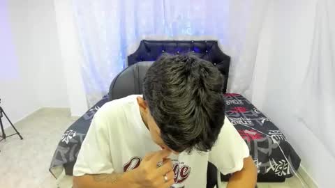 Axel online show from October 23, 2025, 11:42 am