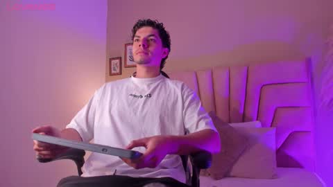 Yooung King  online show from March 2, 2026, 11:50 am