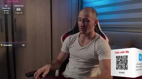 Snapshot of axel_fairchaild chatting on April 19, 2026, 10:36 am Axel Fairchaild online show from April 19, 2026, 10:36 am