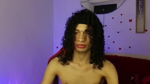 Snapshot of axel_fox7 chatting on May 3, 2026, 12:38 am Axel online show from May 3, 2026, 12:38 am