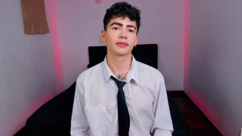 Snapshot of axel_inkshade chatting on July 18, 2026, 8:56 pm Axel online show from July 18, 2026, 8:56 pm