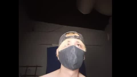 Snapshot of axel_rogue chatting on June 23, 2026, 6:11 am Axel online show from June 23, 2026, 6:11 am