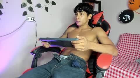 Snapshot of axel_rosse2 chatting on October 31, 2025, 10:33 pm axel_rosse2 online show from October 31, 2025, 10:33 pm