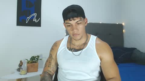 INDEPENDENT MODEL  online show from December 31, 2024, 11:17 pm