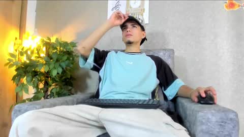 Snapshot of axel_wiliams chatting on October 6, 2025, 6:49 pm axel  online show from October 6, 2025, 6:49 pm