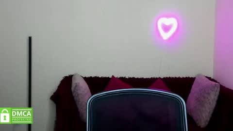 Jully online show from October 17, 2025, 5:43 am