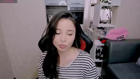 Aya Moon online show from October 1, 2025, 4:51 am