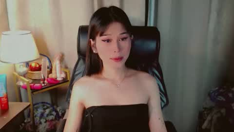 AYAHOSHILOVESYOU online show from May 18, 2026, 7:09 pm