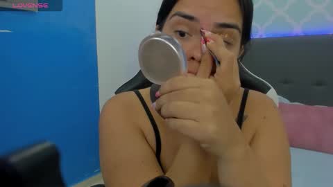 Alyda Jaramillo online show from September 27, 2025, 7:30 pm