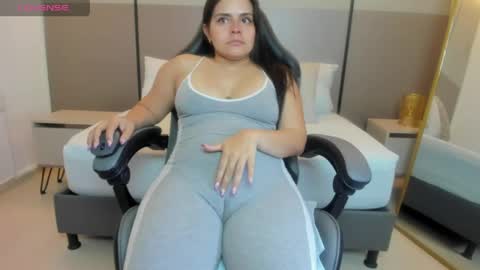 Snapshot of ayla13_ chatting on April 27, 2026, 4:16 pm Alyda Jaramillo online show from April 27, 2026, 4:16 pm