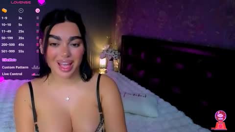  Ayla Demir  online show from November 11, 2025, 10:54 pm