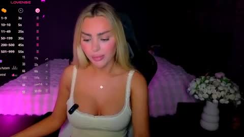  Ayla Demir  online show from June 12, 2026, 8:08 pm